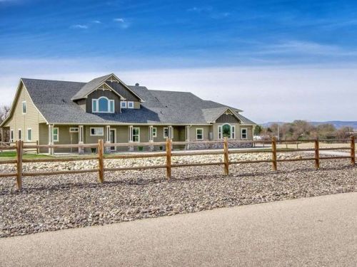 25397 Marina Ct, Wilder, ID 83676-1400