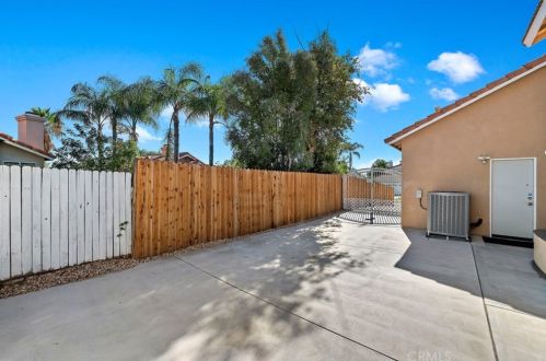 8517 Rosemary Dr, Riverside CA  92508-2921 exterior