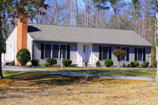 62 Grand Villa Dr, Weems, VA 22576-2500
