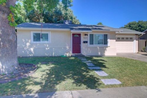 3005 Bay Ln, Modesto, CA 95355-1701
