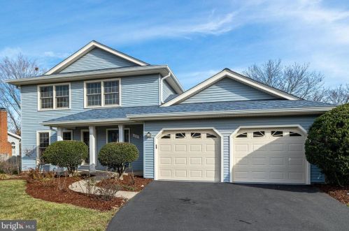 1347 Shallow Ford Rd, Herndon, VA 20170-2045