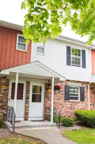 49 Athol St, Killingly, CT 06239-1906