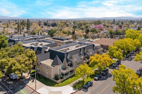 300 Chestnut Ave, Santa Ana CA  92701-5901 exterior
