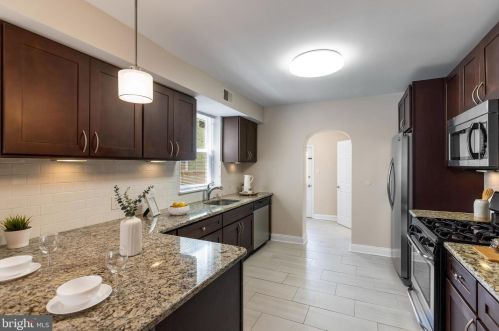 1914 12 St, Philadelphia PA 19148-2210 exterior