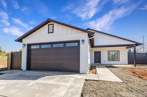 5268 Scottwood Rd, Paradise, CA 95969-6342