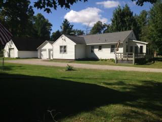 17363 Carver Rd, Hudson, IL 61748-7628