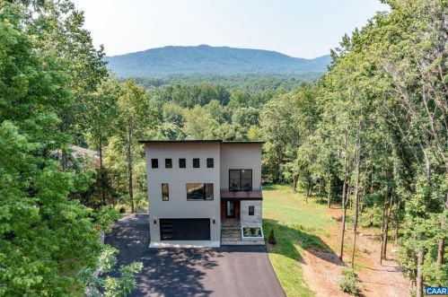809 Gilliams Mountain Rd, Charlottesville, VA 22903-9756
