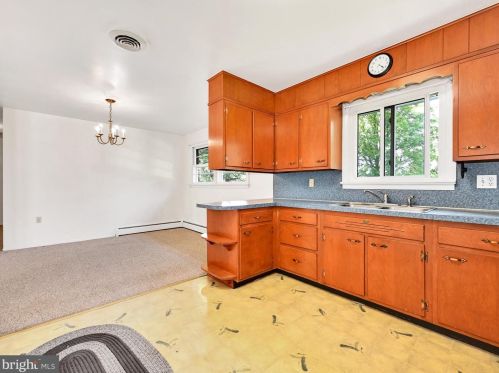 134 Scenic View Dr, Ephrata PA  17522-9570 exterior