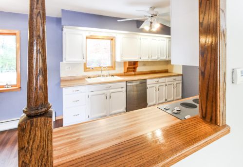 2126 Hillview Rd, Saint Paul MN  55112-1224 exterior