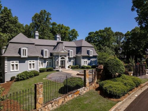 215 Lachaize Cir, Atlanta, GA 30327-4346