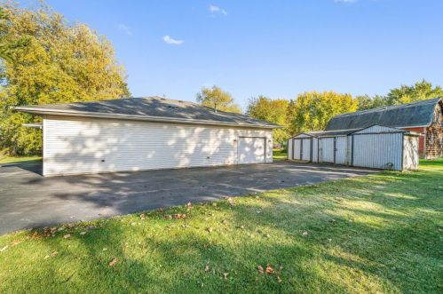 1503 Brickville Rd, Sycamore IL  60178-3409 exterior