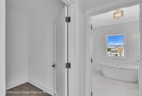 19 Sturgis Rd, Lavallette NJ 08735-2843 exterior