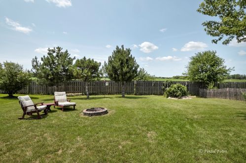 1690 Rockport Rd, Pingree Grove IL  60140-9062 exterior