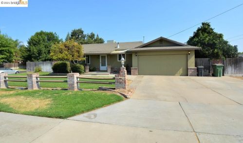 1731 Brier Rd, Turlock, CA 95380-6153
