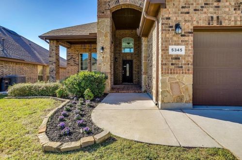 5345 Barley Dr, Fort Worth, TX 76179-8161