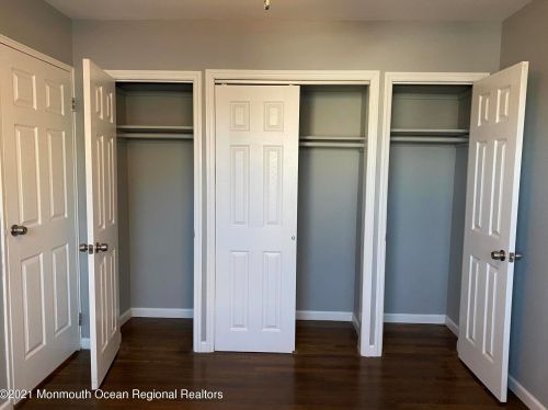 407 3rd Ave, Tinton Falls NJ  07712-6066 exterior