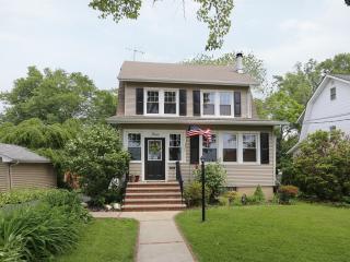3 Fern Ave, Chatham Township, NJ 07928-2716