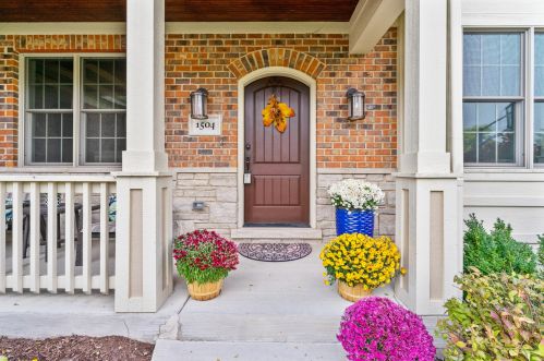 1504 Howard Ct, Arlington Hts, IL 60004-4321