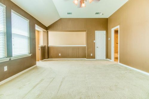 302 Round Lake Dr, Richmond TX 77469-1778 exterior