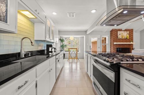 2608 Dunbarton Dr, Austin TX  78723-2233 exterior