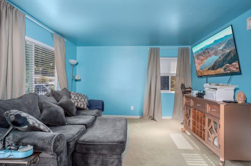 13048 Mountain Dr, Lakeside, CA 92040-3338