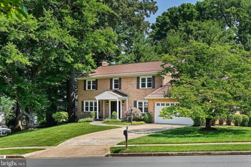 7729 Falstaff Rd, Mc Lean, VA 22102-2724