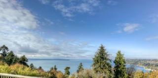 13677 18th Ave, Seattle WA  98155-2313 exterior