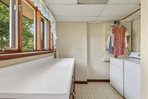 2615 Phelps Ave, Arlington Hts IL  60004-2271 exterior