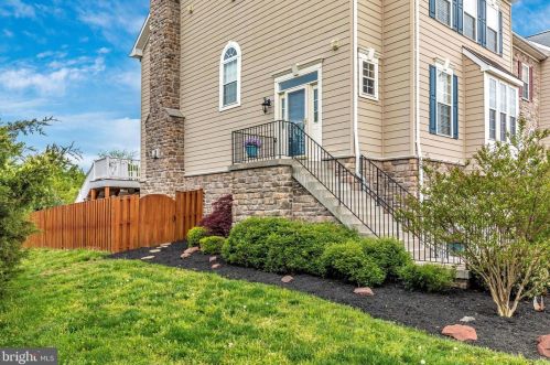 897 Stonefield Sq, Leesburg, VA 20176-6691