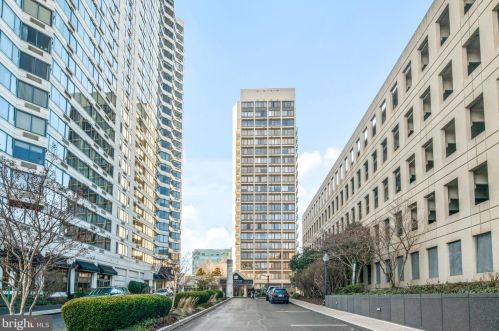 2001 Hamilton St, Philadelphia PA  19130-4298 exterior
