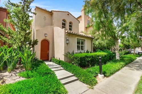 40 Bell Chime, Irvine, CA 92618-8804