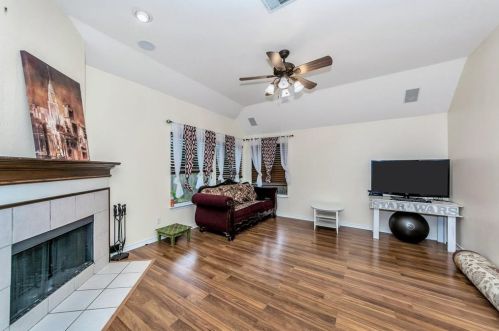 7625 Lawnsberry Dr, Fort Worth TX  76137-4379 exterior