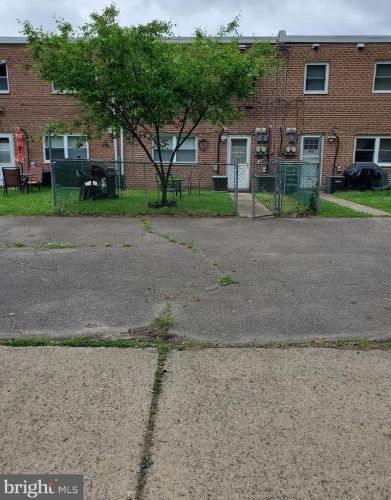 3330 Keswick Rd, Philadelphia, PA 19114-1698