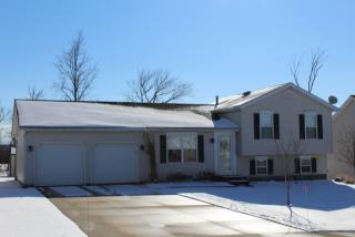 2901 Valley View Cir, Erie PA  16509-8015 exterior