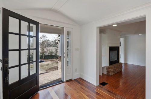 1109 Davis Cir, Atlanta, GA 30318-7521