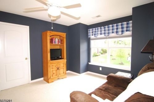 33 Junegrass Way, Hackettstown NJ  07840-4539 exterior