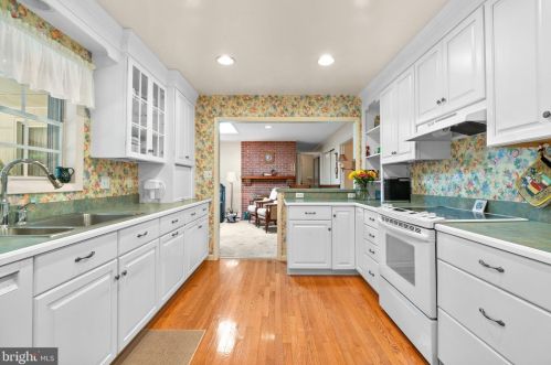 26 Sunset Dr, Severna Park MD 21146-3230 exterior