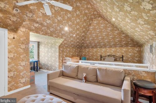 145 Winding Way, Tavistock NJ 08033-3642 exterior