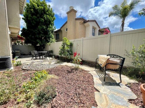 15 Salton, Irvine CA  92602-2425 exterior