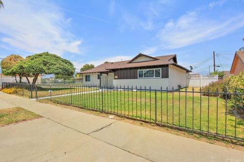 771 Eucalyptus Ave, Rialto, CA 92376-5221