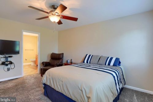 1809 Krystle Dr, Lancaster PA  17602-4143 exterior