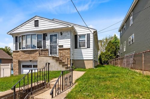 29 Stonelaw Ave, Providence, RI 02908-2324