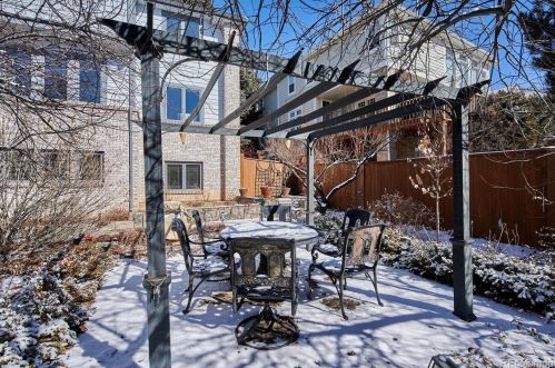 16438 Crestline Pl, Aurora CO 80015-4049 exterior