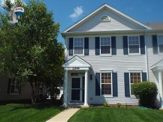 2544 Congress Ave, Aurora IL  60503-6721 exterior
