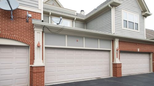 6317 Lincoln Ave, Morton Grove IL  60053-2882 exterior