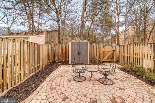 8527 Bauer Dr, Springfield VA  22152-2345 exterior