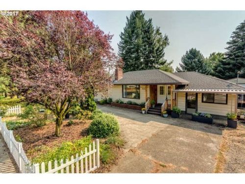 2408 College St, Newberg OR  97132-3312 exterior