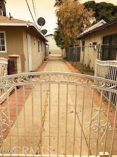 117 16th St, San Bernardino, CA 92405-4612