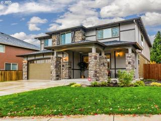 14 9th St, Battle Ground, WA 98604-8167