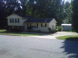 107 Bentbrush Dr, Simpsonville, SC 29680-2713